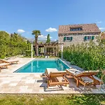 Stunning In With Wifi Сasa de vacaciones