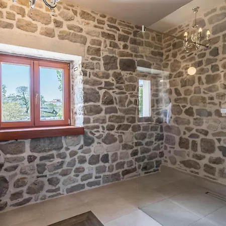 Stunning In With Wifi Holiday home *
